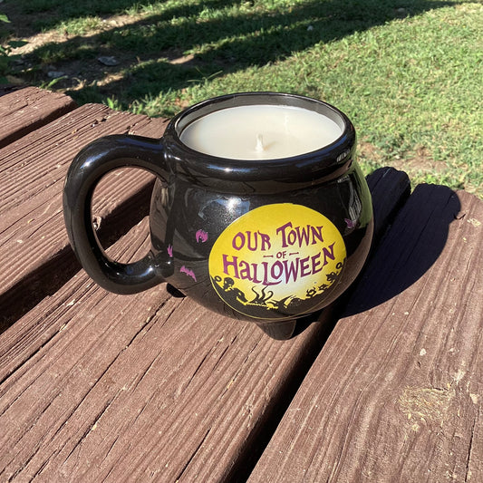 Halloween Cauldron Mug Candle – 14oz “Sweater Weather” (Pet-Safe)