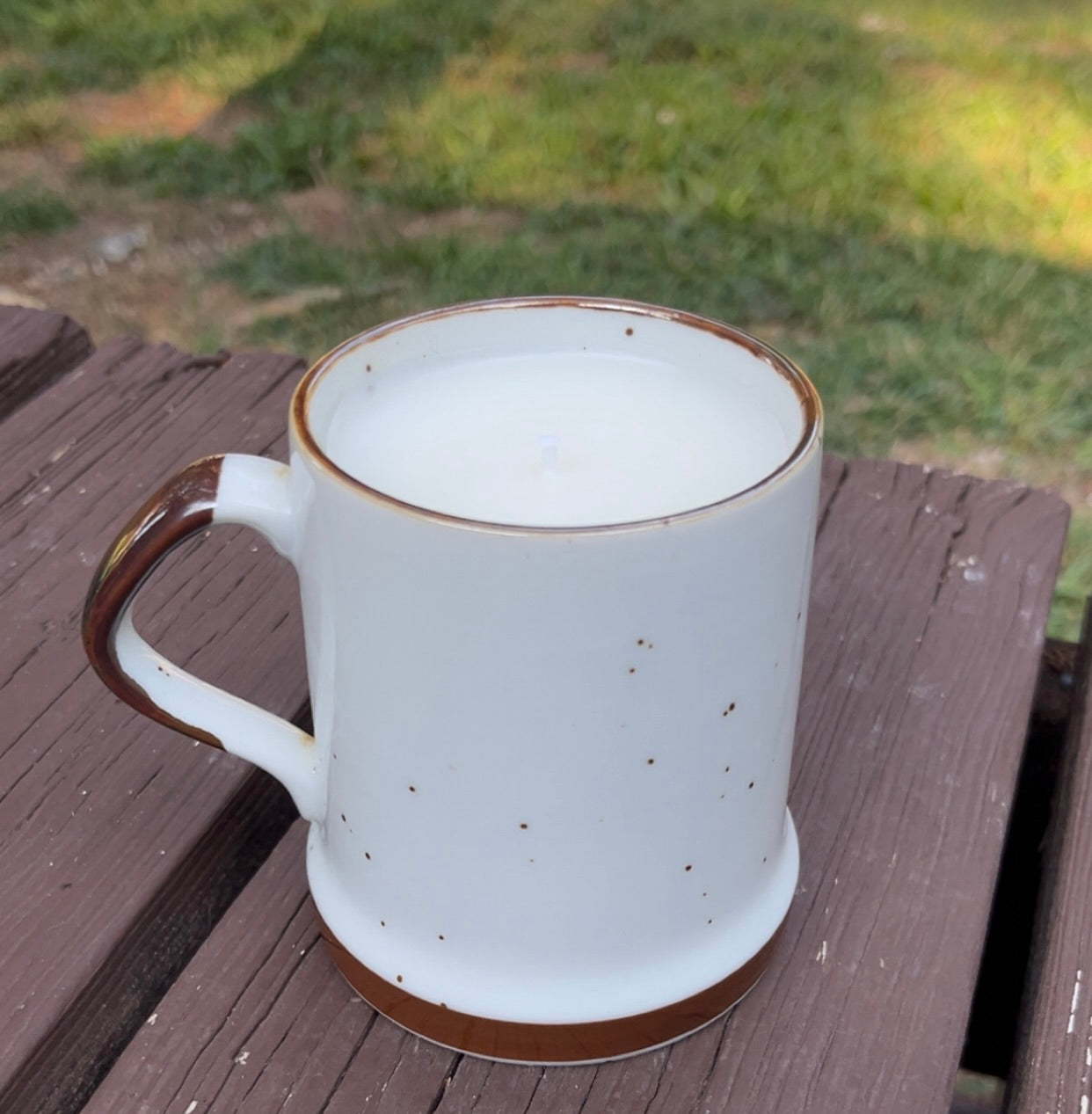 🐾 Fresh Bamboo Candle in Vintage Golden Retriever Mug – 11oz+