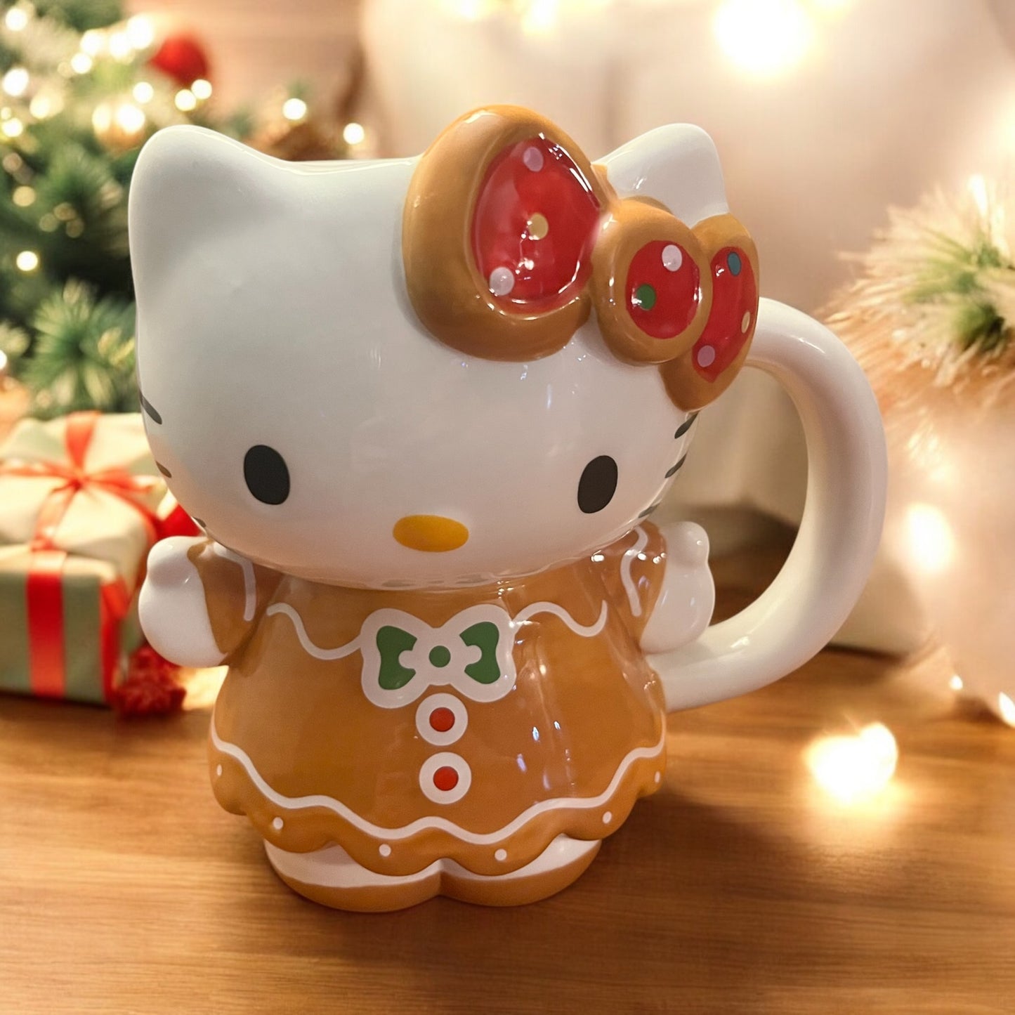 Hello Kitty Gingerbread Candle