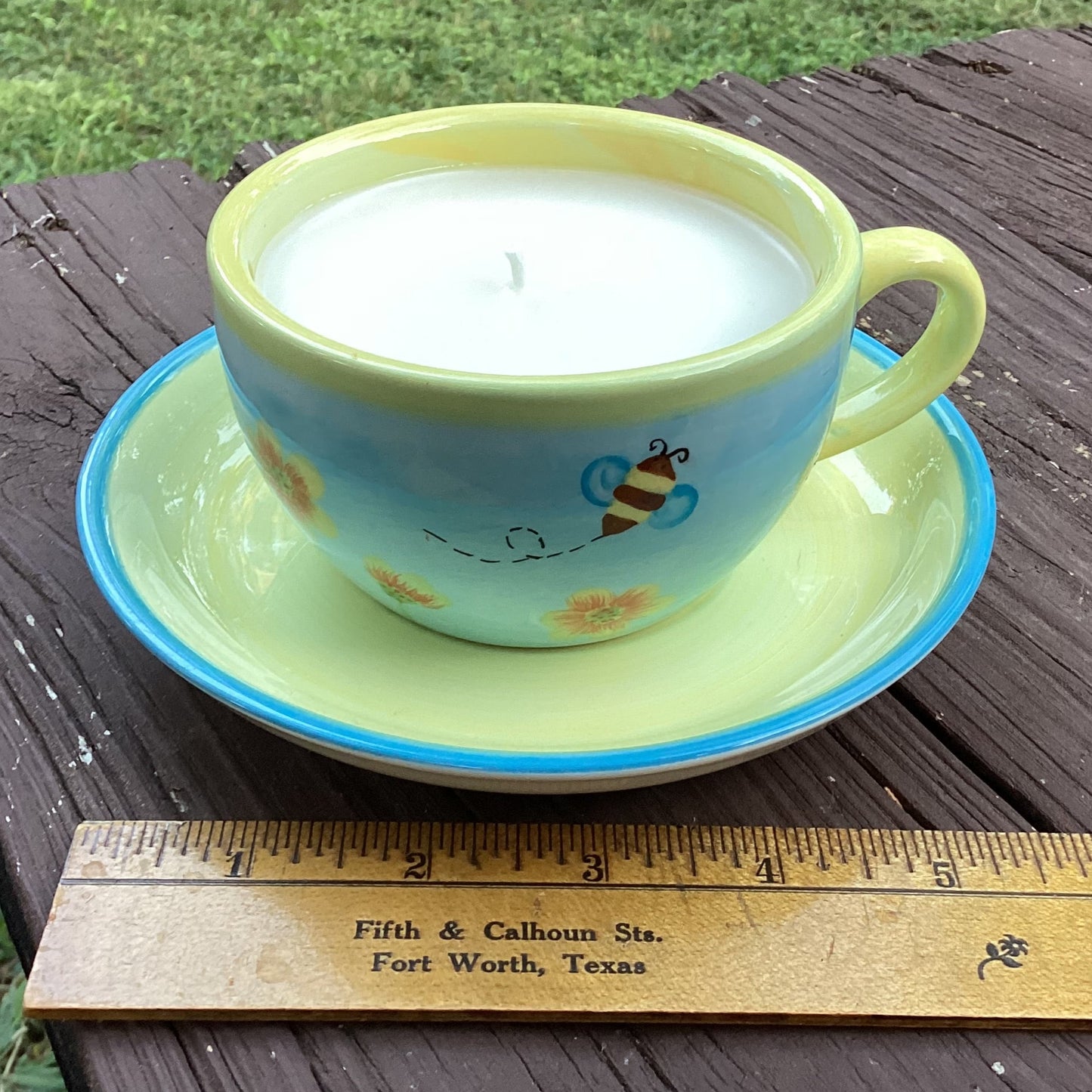 Bee Teacup Candle – Fresh Bamboo 🍯🐝